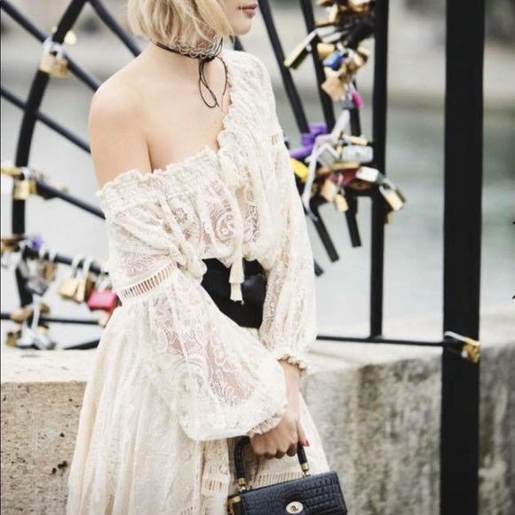 Blouse Spell - Picture 3 of 4